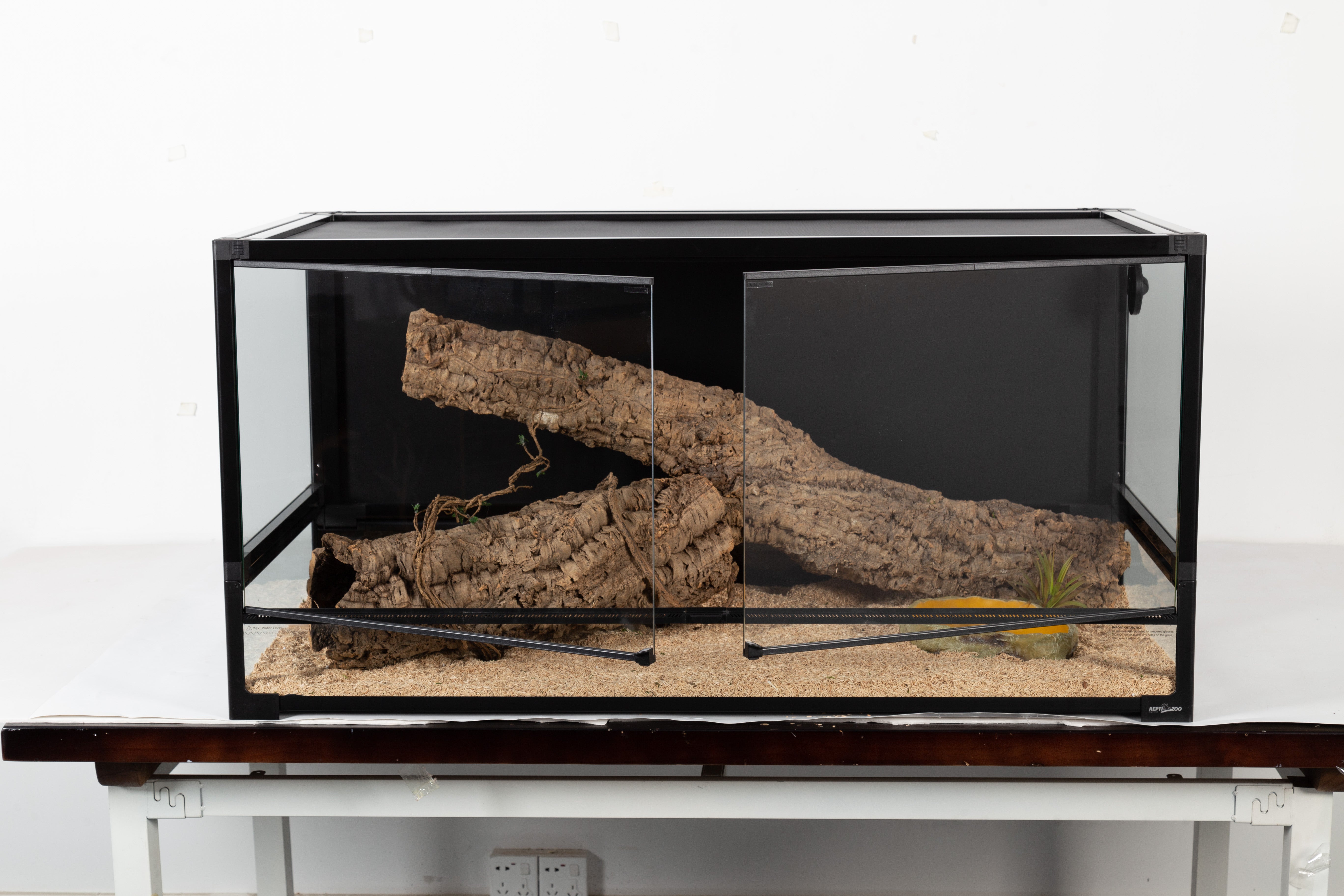 ReptiZoo Easy-Folding Knock-Down Glass Terrarium with PVC Backing **COURIER SHIPPABLE**